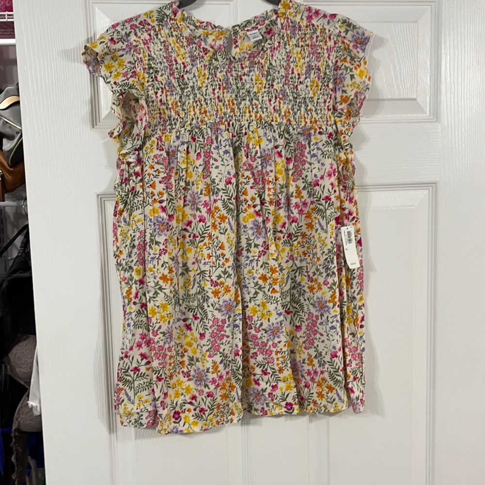 Old Navy Floral women’s top NWT